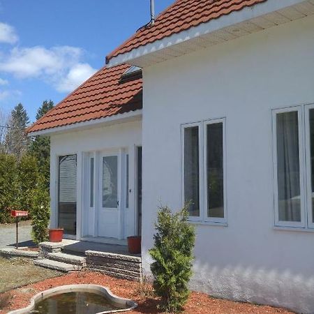 La Maison Du Village, Spa Шауиниган Екстериор снимка