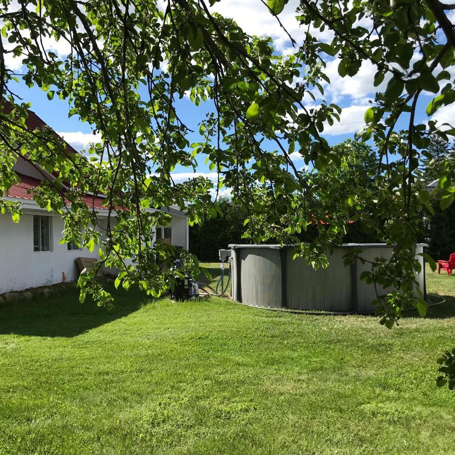 La Maison Du Village, Spa Шауиниган Екстериор снимка