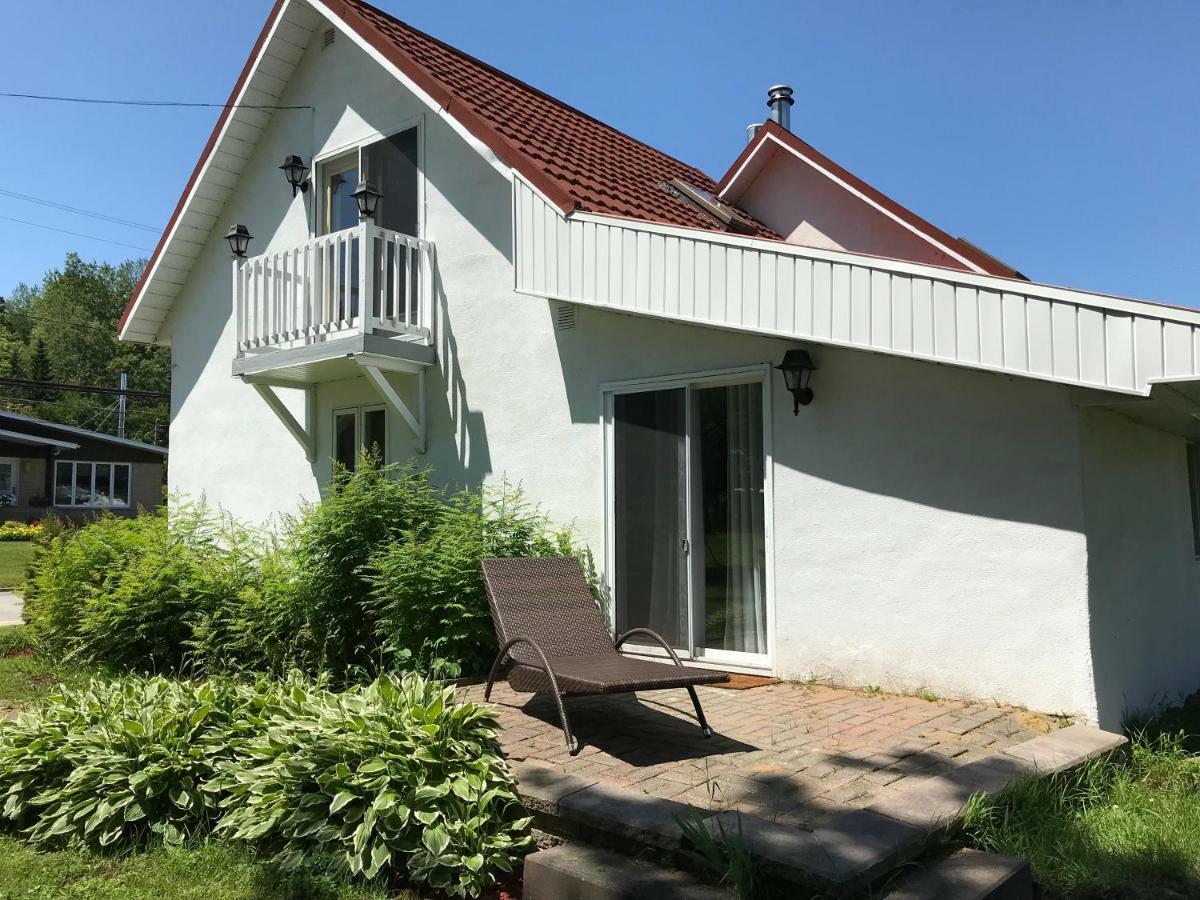 La Maison Du Village, Spa Шауиниган Екстериор снимка